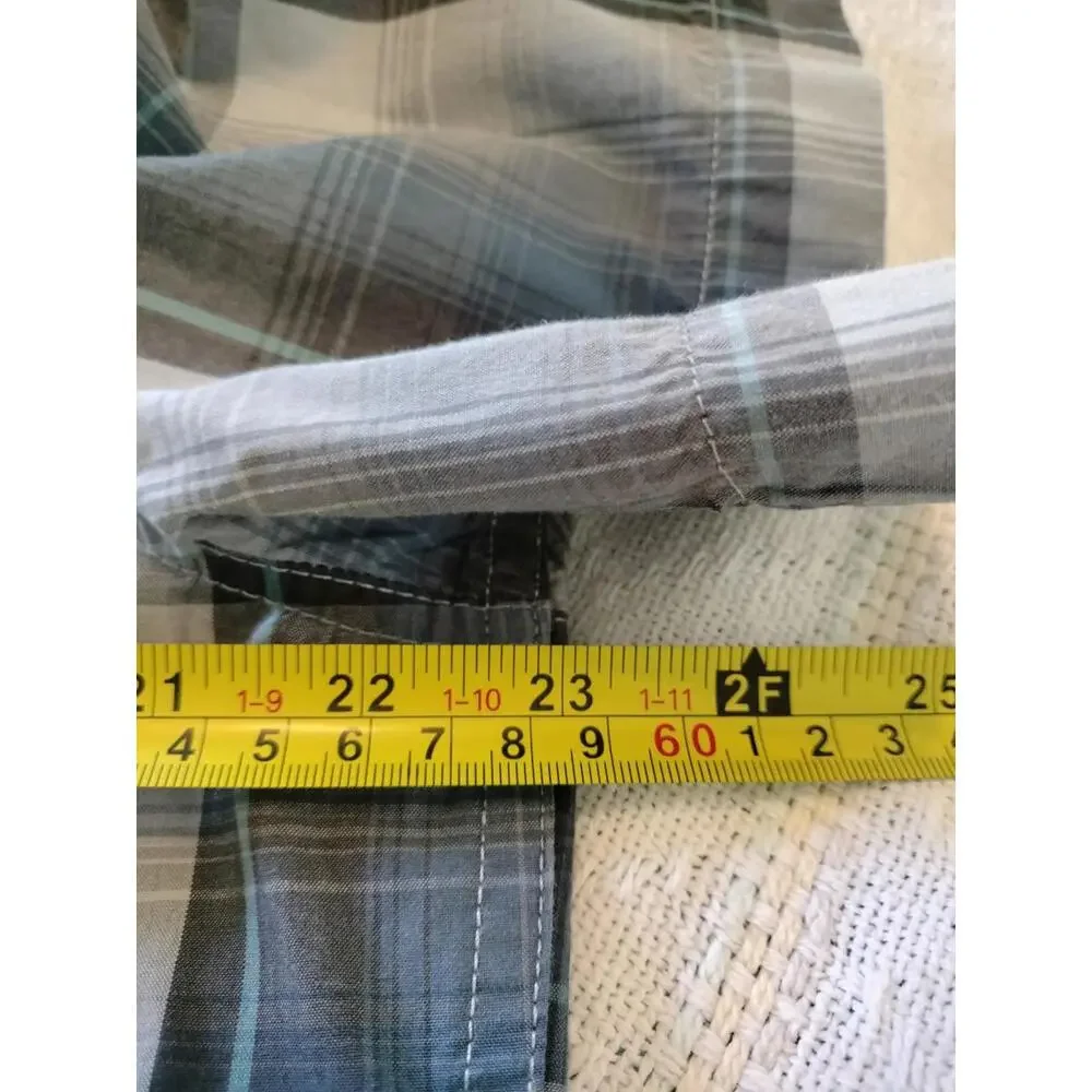 The North Face Shirt Large Mens Plaid SS Gorpcore Hiking Outdoor GrayBlue Button